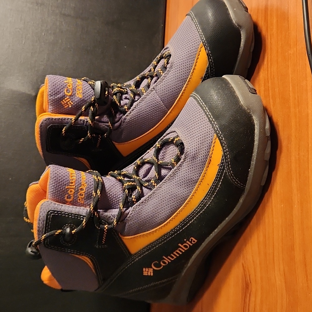 Columbia 200 Gram Youth Omni Winter Trek Grip Boot Sz 6